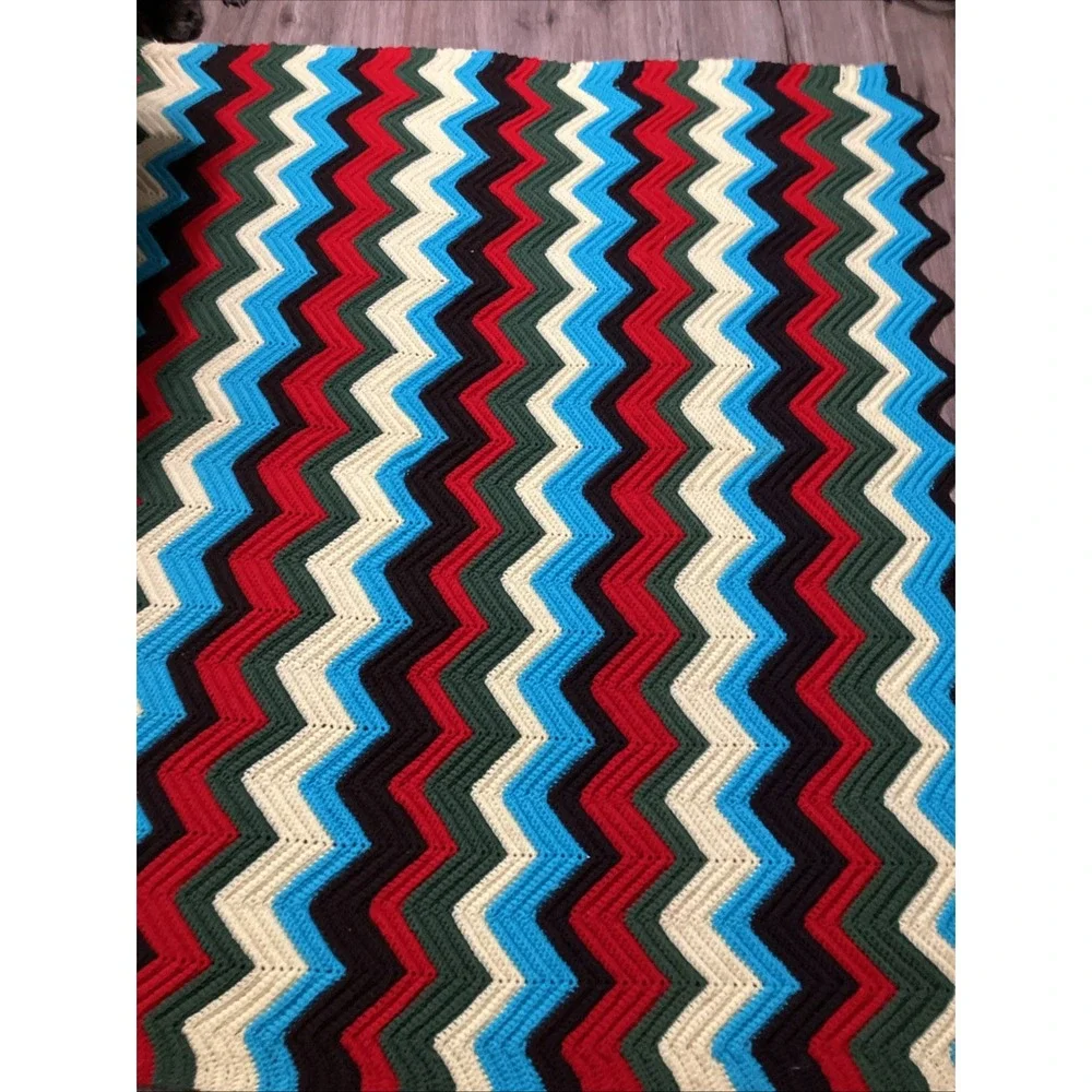 Vtg Hand Knit Crochet Blanket Throw Afghan Chevron Zigzag Pattern 65 X 65 Inches